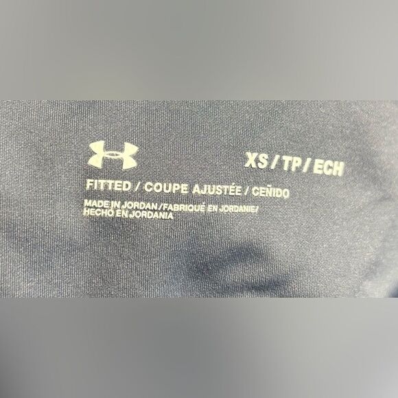 Under Armour Cropped Skinny Leg Yoga Pants EPC Size X-Small Excellent Preloved C - Picture 5 of 5